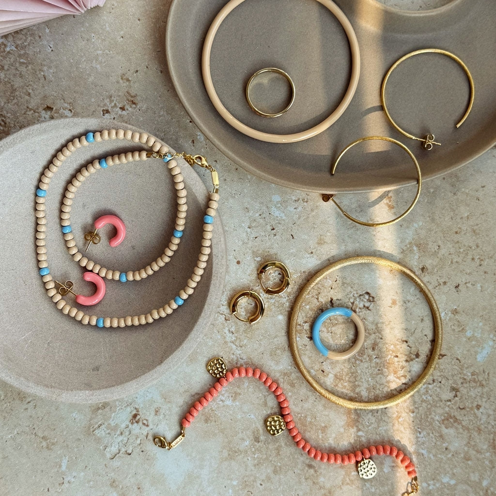 LULU Copenhagen Buckle Hoops Small pair Hoops Gold plated