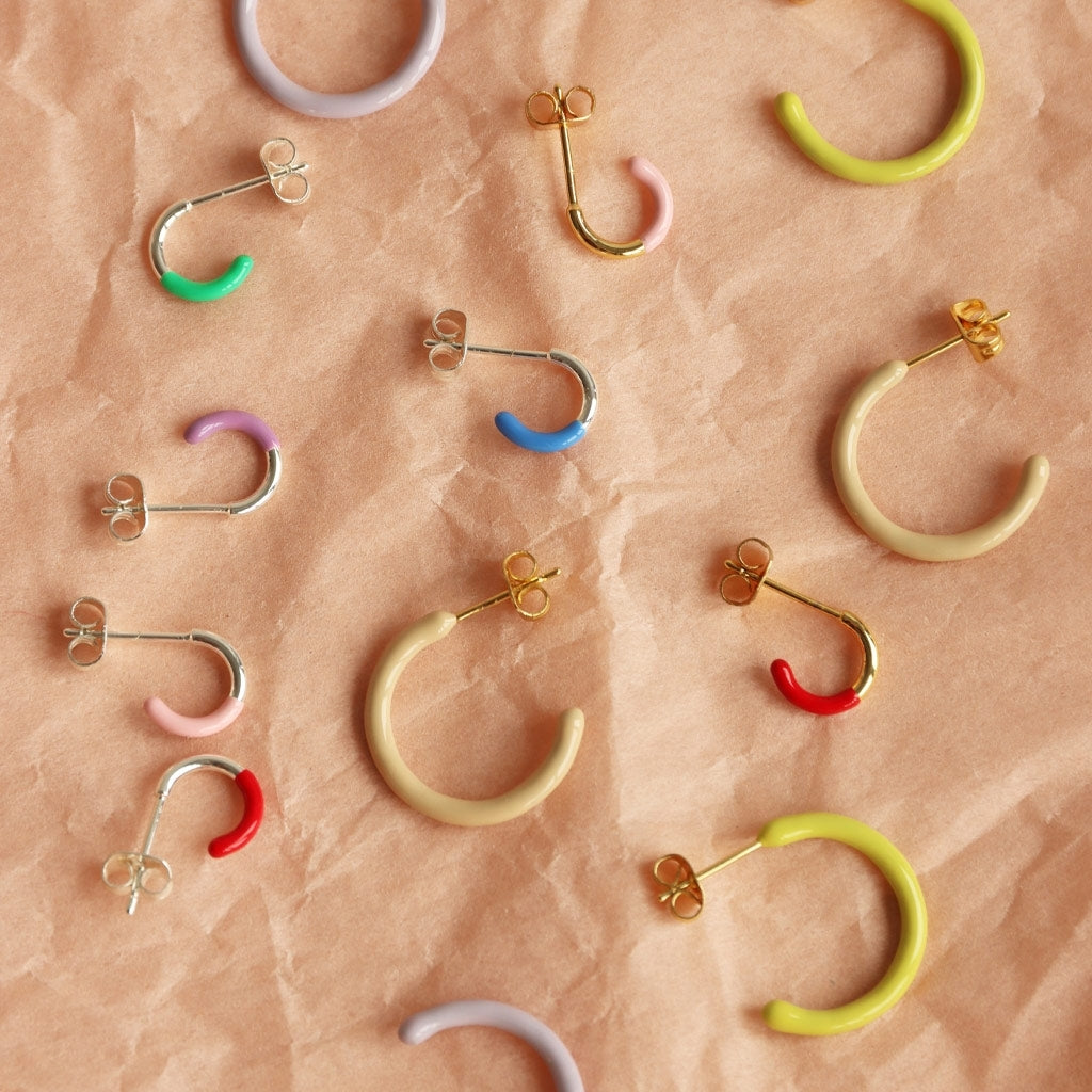 LULU Copenhagen Color Hoop Half Dip 1 pcs gold plated Hoops Light Pink