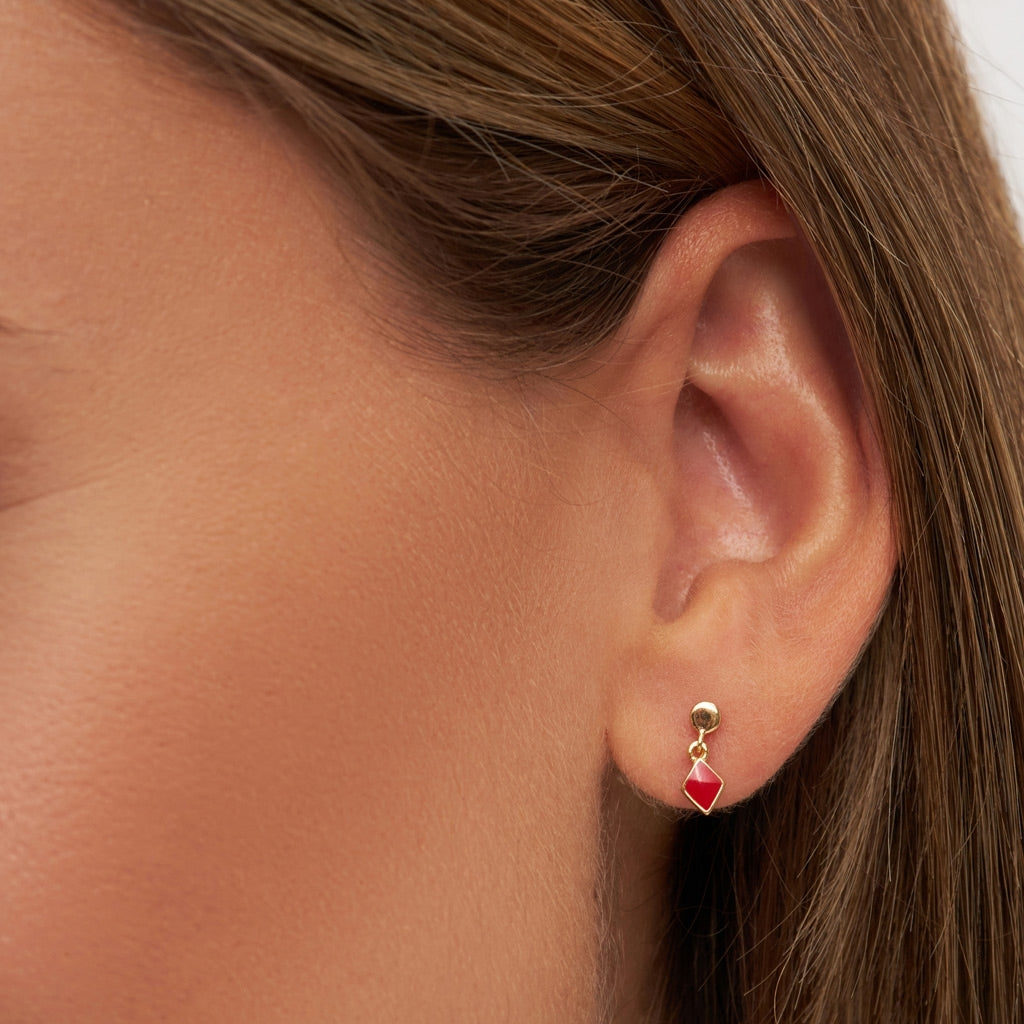 LULU Copenhagen Confetti Dangling earring 1 pcs gold plated Ear stud, 1 pcs Passion Red