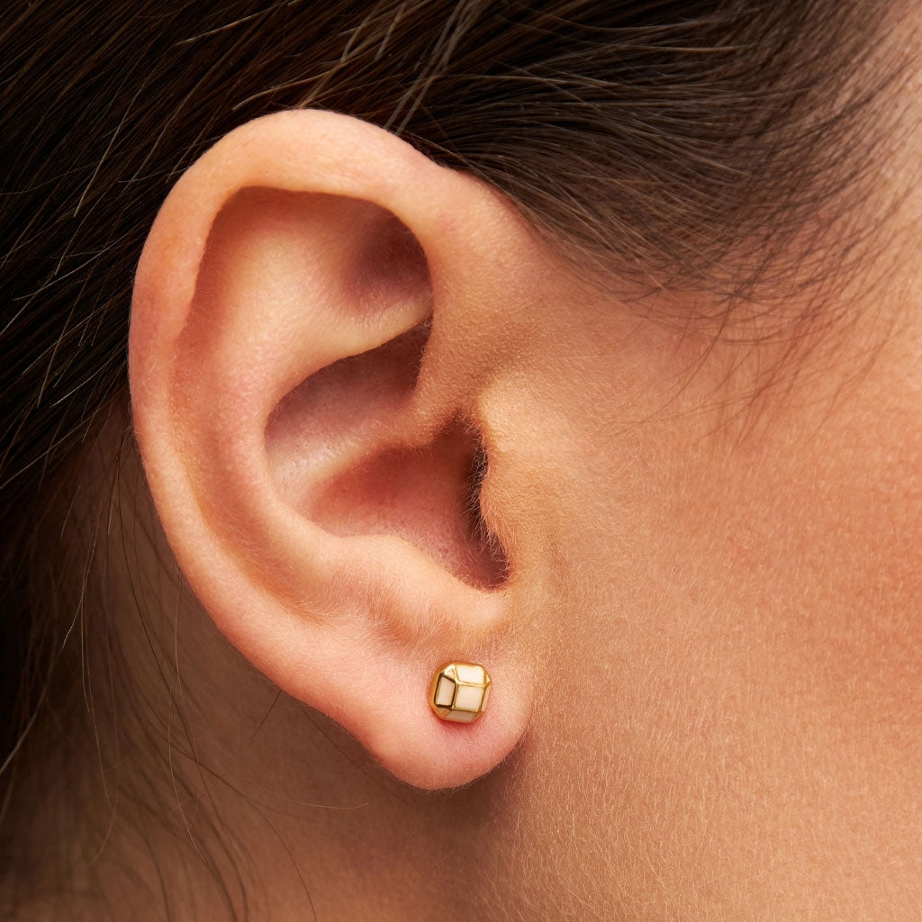 LULU Copenhagen Diamond Small earring 1 pcs gold plated Ear stud, 1 pcs Buttercream