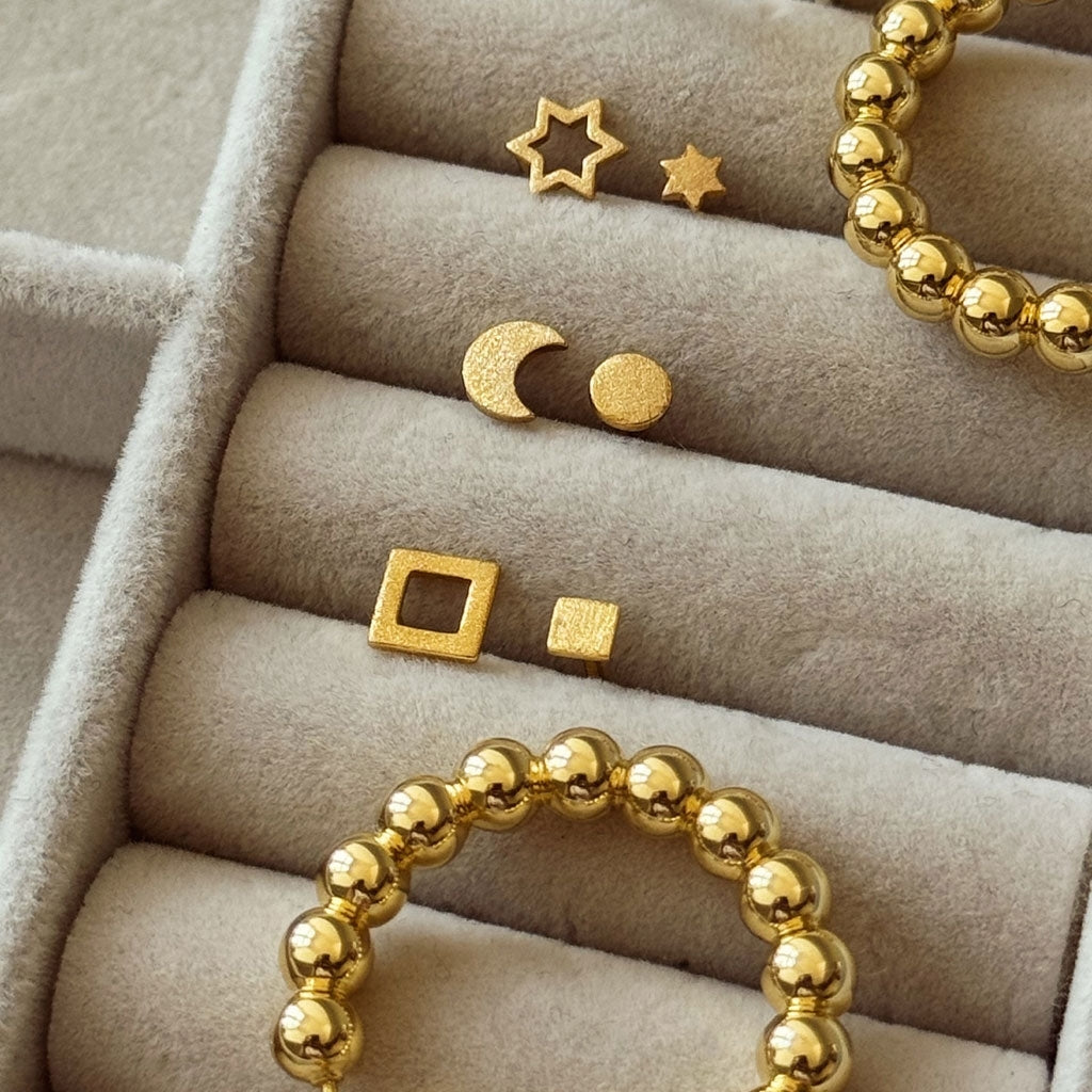 LULU Copenhagen Family Square pair brushed Earrings, pairs Gold plated