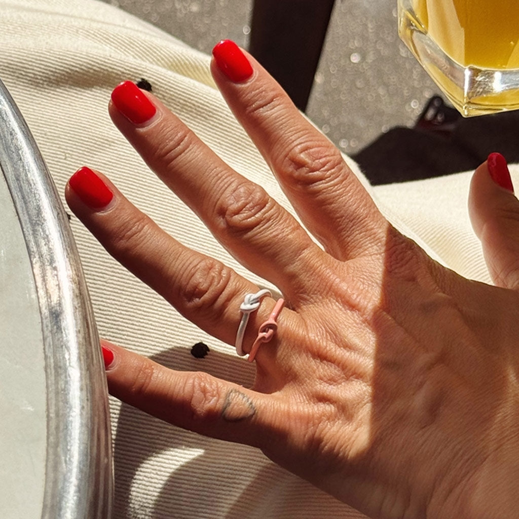 LULU Copenhagen Love Knot Ring Rings White