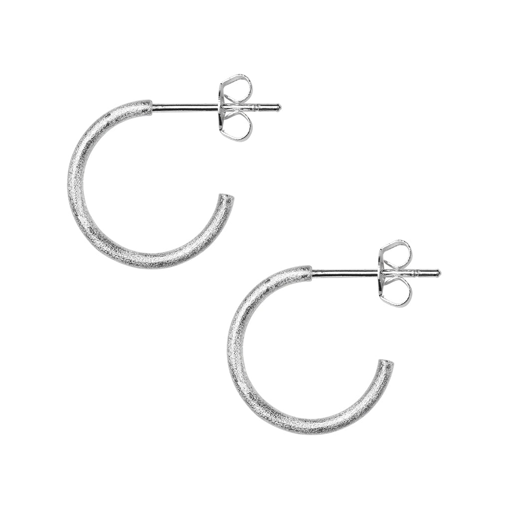 LULU Copenhagen Non Hoops Small pair Hoops Silver Plated