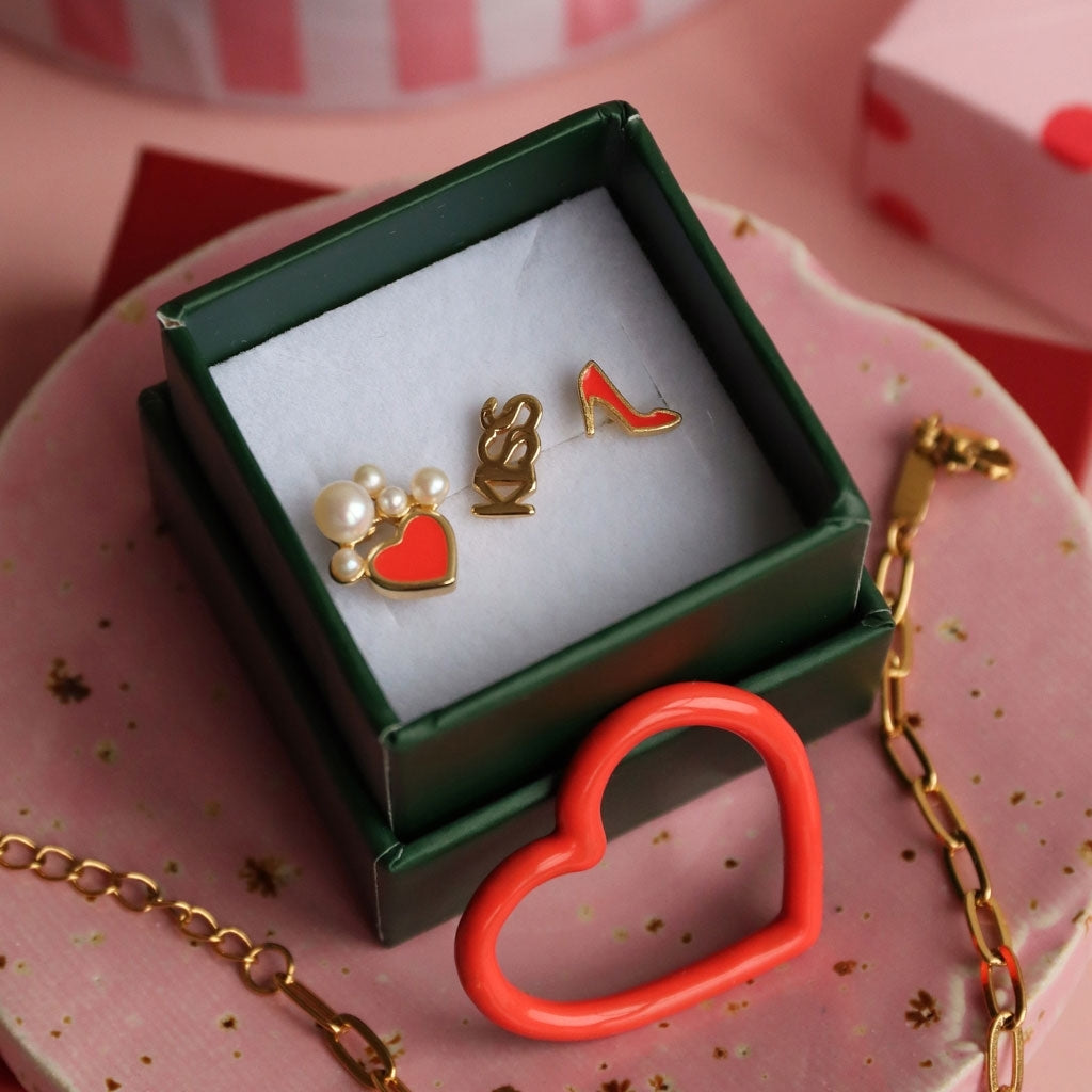 LULU Copenhagen Word Kiss earring 1 pcs Ear stud, 1 pcs Gold plated